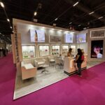 Beauty Eurasia Fuar Standı Fuar Ziyaretçisi ile Foto