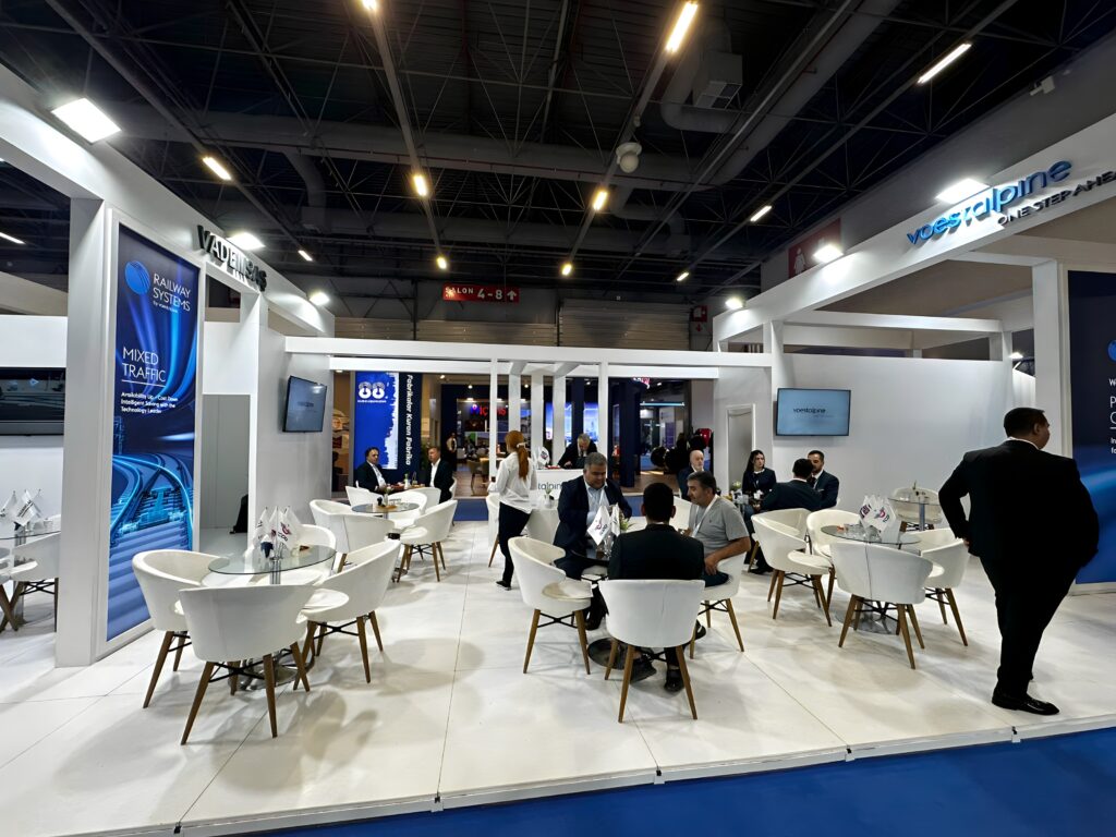 Vademsaş Voestalpine Fuar Standı Genel Alan Ziyaretçi